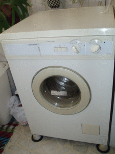 Maquina de lavar roupa ELECTROLUX EW 706 F